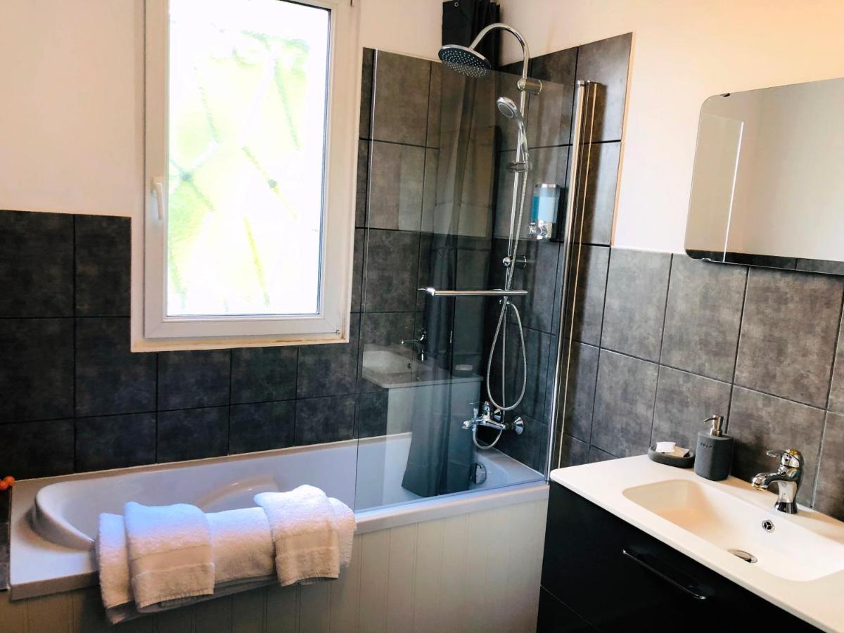 No 6 B&B Landivy Εξωτερικό φωτογραφία