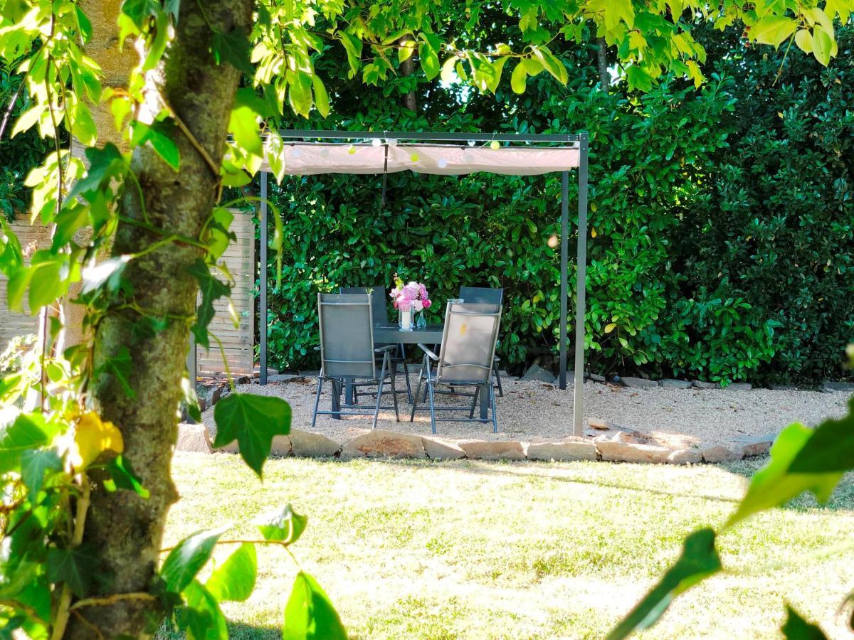 No 6 B&B Landivy Εξωτερικό φωτογραφία